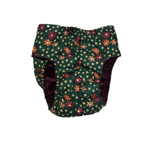 flowers-on-green-diaper-back flowers-on-green-diaper-back