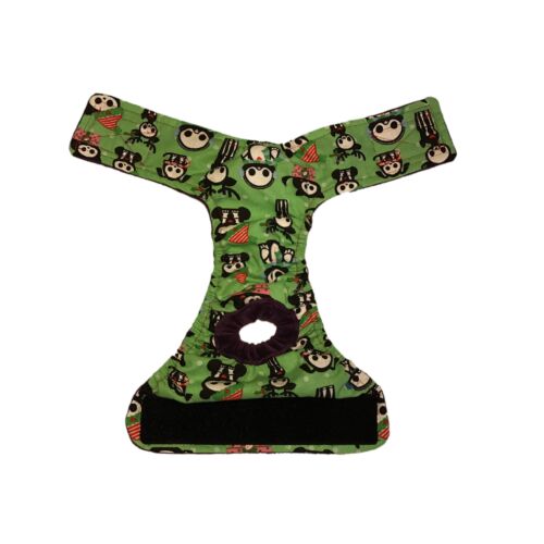 christmas-skeleton-figures-on-green-diaper-open christmas-skeleton-figures-on-green-diaper-open