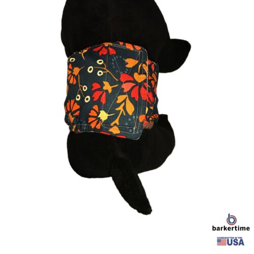 red flowers on green belly band - model 2 red flowers on green belly band - model 2